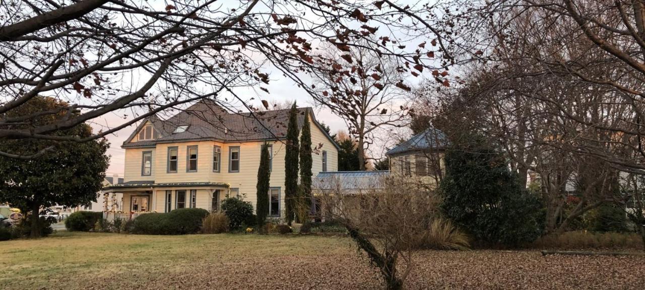 Solomons Victorian Inn Exterior photo